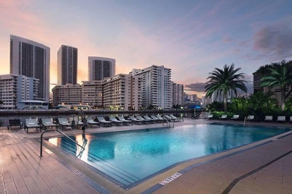 Ocean Views - Pool & Gym - Pet Friendly - Close To Beach ハランデール・ビーチ エクステリア 写真