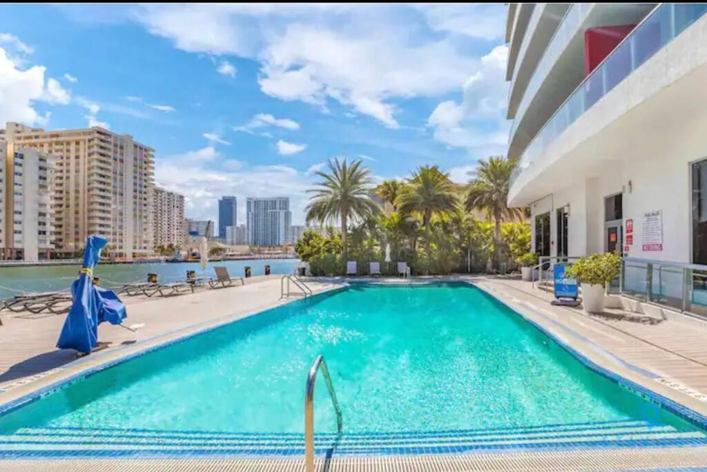 Ocean Views - Pool & Gym - Pet Friendly - Close To Beach ハランデール・ビーチ エクステリア 写真
