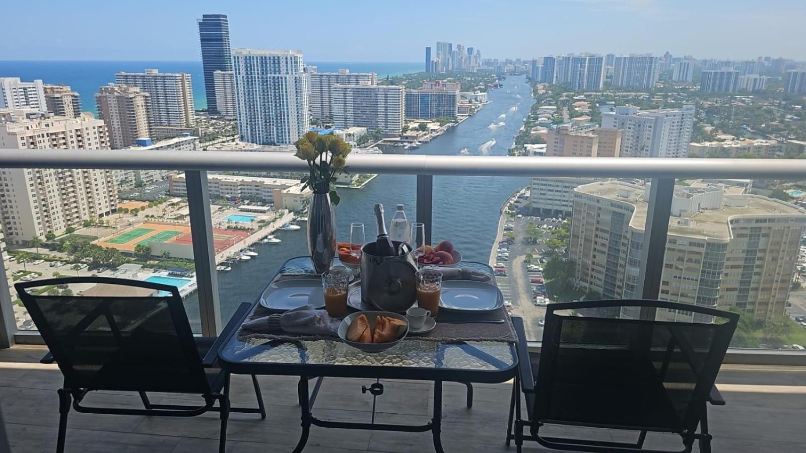 Ocean Views - Pool & Gym - Pet Friendly - Close To Beach ハランデール・ビーチ エクステリア 写真